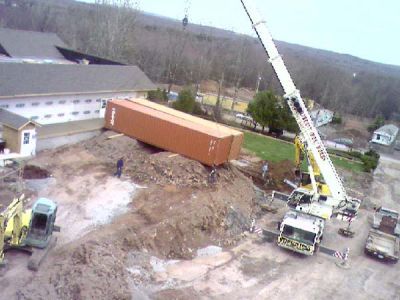 4/26/07
The trailers being moved to the loading dock so that the kitchen can be unloaded.
