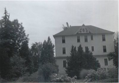 Colonial
