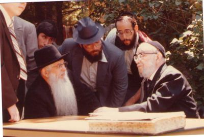 R' Ahron Shecheter and R' Ruderman
