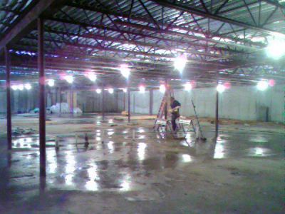 12/28/06 - Main Building
This is the area of the Shuir Rooms, Game Room and Mechina Bais Medrash.
