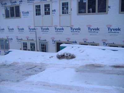 2/22/07 - Main Building
Standing between the Masmidim Bais Medrash and the Main Building.
The doors on the Second Floor on the left are going in to the Masmidim Dining Room. The door on the right goes in to the Mechina Weekend Dining Room.


