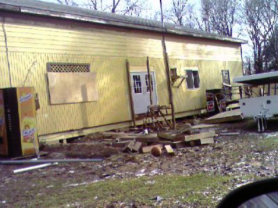 1/11/07 - Bais Rephael
The Bais Rephael (Old Social Hall) being leveled.
