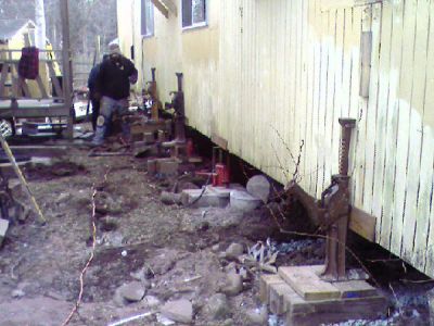 1/11/07 - Bais Rephael
The Bais Rephael (Old Social Hall) being leveled.

