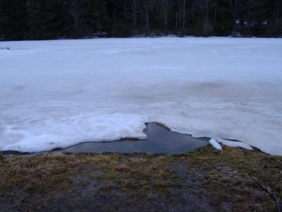 3/26/07
The lake, starting to melt.
