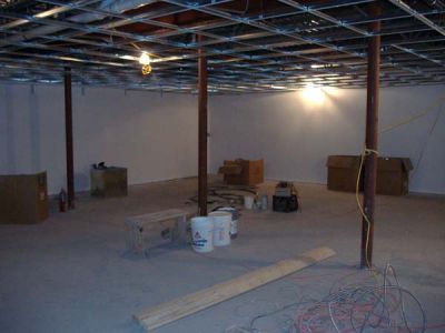 5/1/07 - Main Building
Storage area in the basement of the Main Building.
