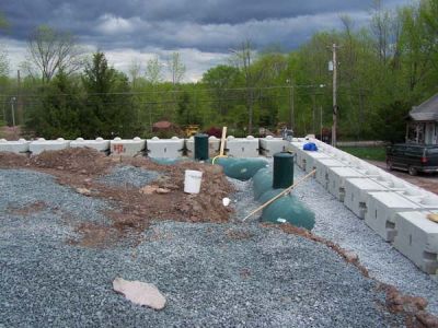 5/18/07 - Main Building
The retaining wall by the loading dock.
